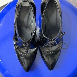 Stuart Weitzman Black Patent Leather "Cambridge" Heels
